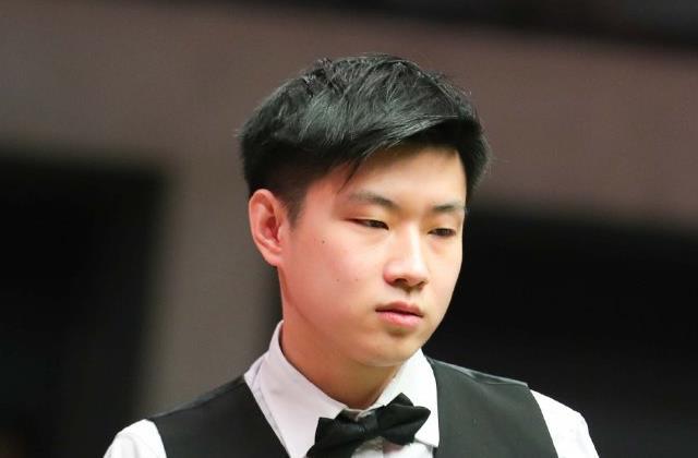 通常肩负着 通常肩负着